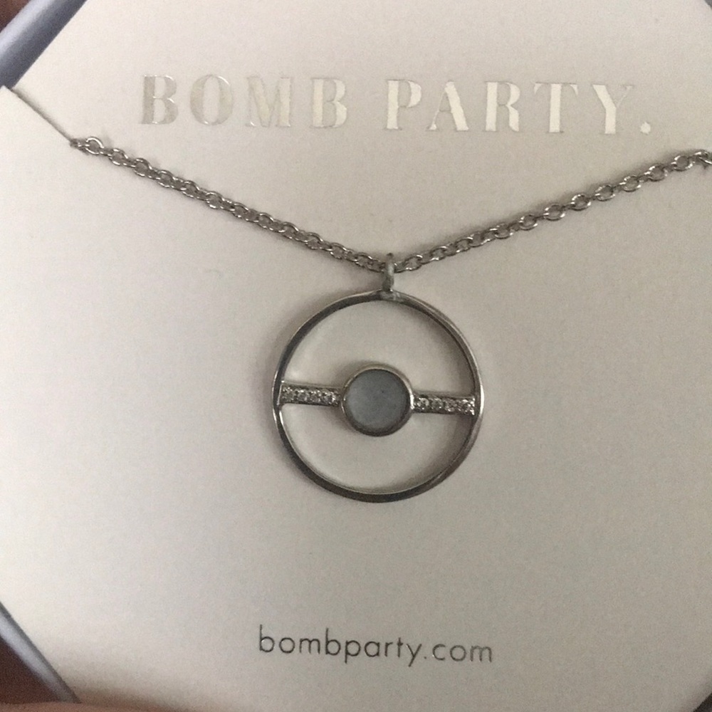 Bomb Party - She’s Got the Look Necklace